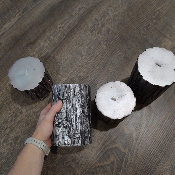 Festive tree bark textured candles, silver color, unburned - Picture 9 of 10